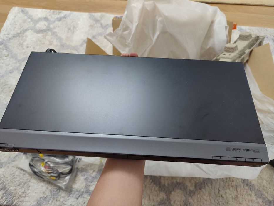 Видеомагнитафон DVD новая