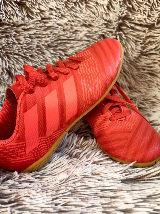 Футболни обувки Адидас