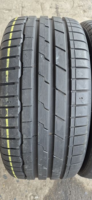 2 anvelope vara ca noi Hankook 255/35/20,dot 2023.Pretul este pe buc.