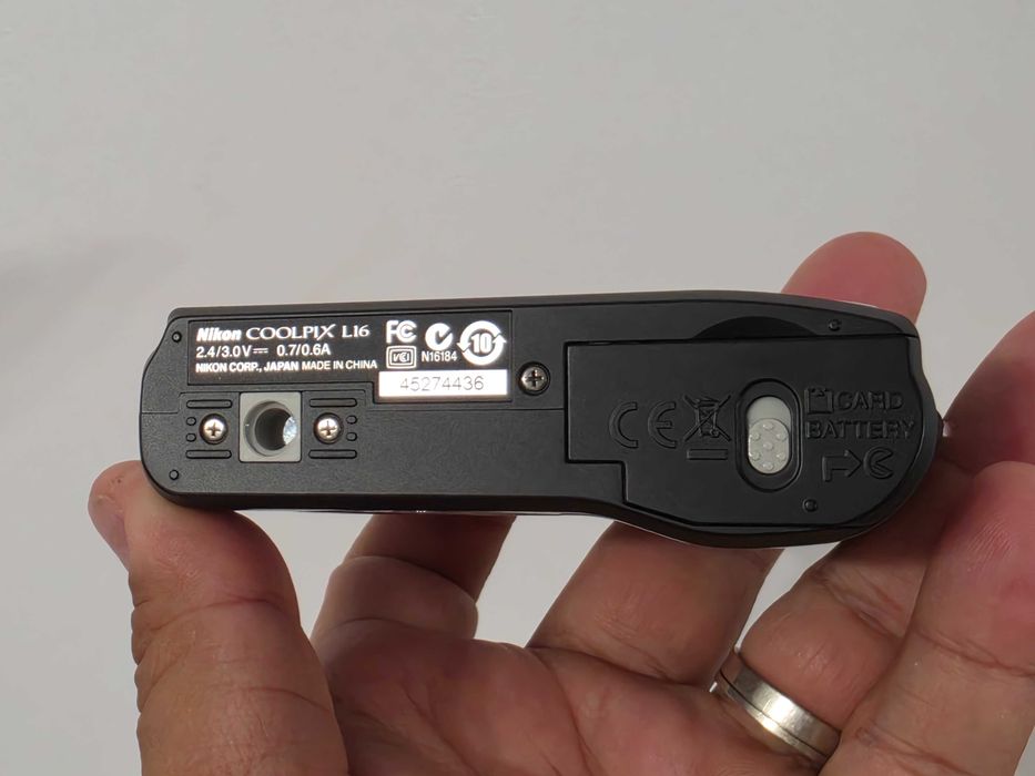 Aparat foto digital compact Nikon Coolpix L16 7.1Mp 3xZoom