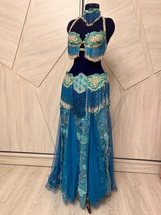 Продаются красивые арабские костюмы б/у. Фото больше в телеграмм.