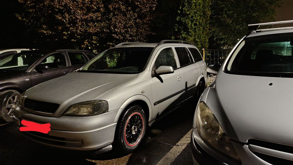 Vând Opel Astra G mașină întreagă,motor defect