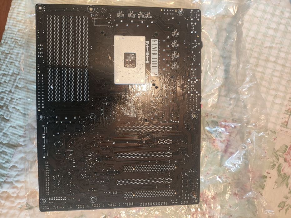 Комплект: ASUS X58 P6T + i7-930 + 6GB DDR3(3x2GB) + Radeon HD 5770