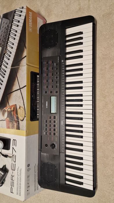 Orga Yamaha PSR E273