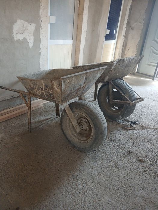 Аробача сотилади 2та