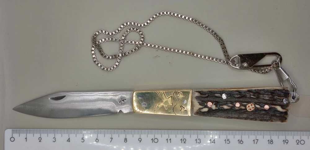 Cutit de buzunar vanatoare cu teaca si lant