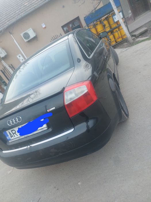 Vând audi a4 b6 19 131 cp acte la zi fiscal pe loc preț 900euro neg