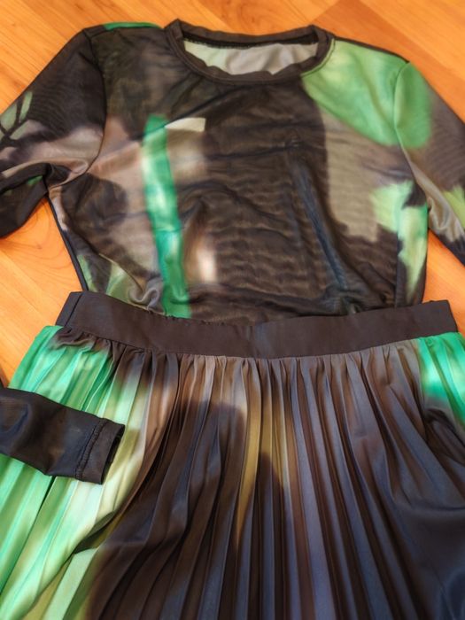 Set fustă și bluză mărimea S