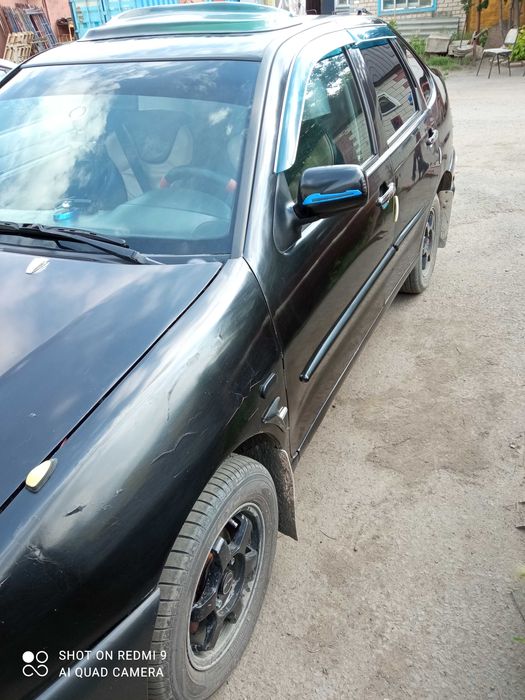 Продам машину Фольксваген Поло 2000г