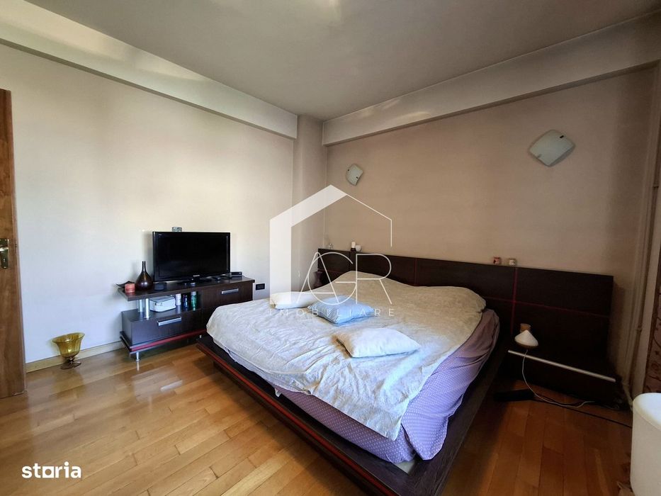 Apartament cu 4 camere, in vila, zona Democratiei