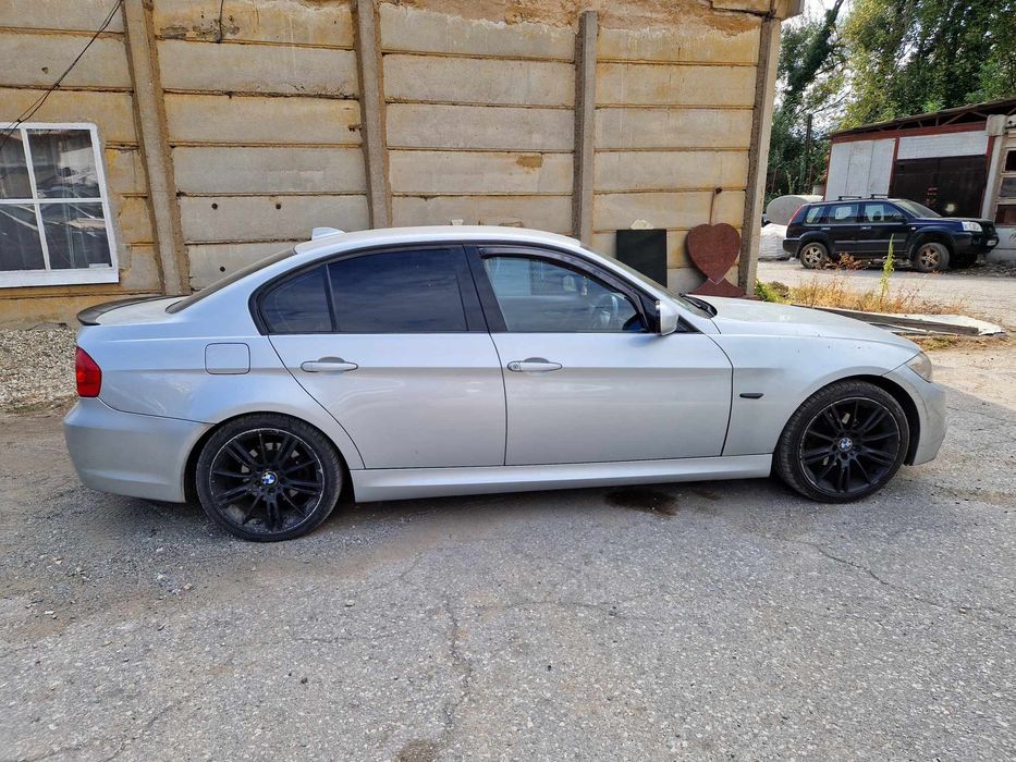 BMW E90 320i 170кс N43 Facelift М пакет Cic нави теглич ръчка НА ЧАСТИ