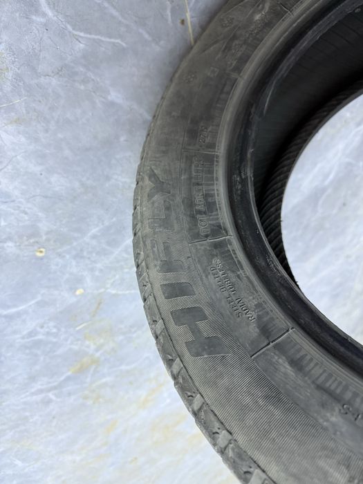 Продается шины 215/60 R16