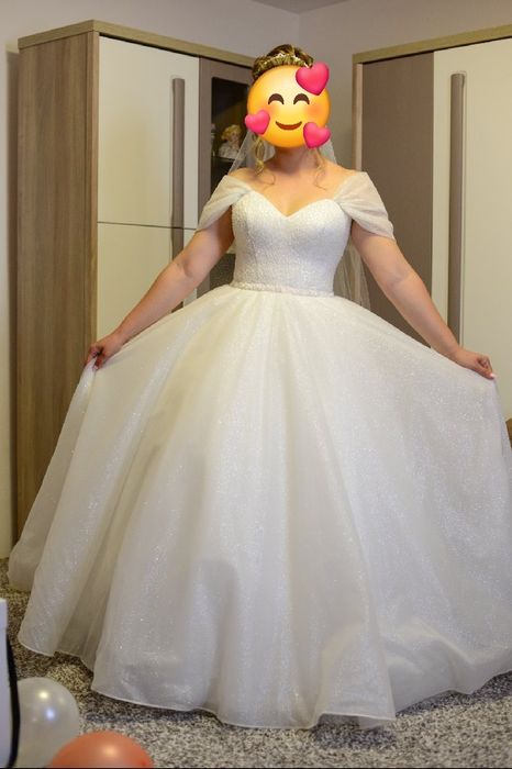 Vand rochie de mireasa