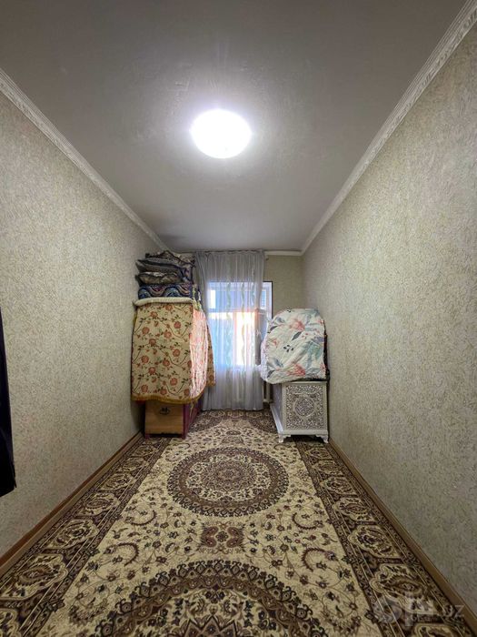 6-mikrda 4 xonali uy 100 kv.m tezda sotiladi