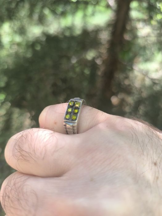 Продам серебряный перстень