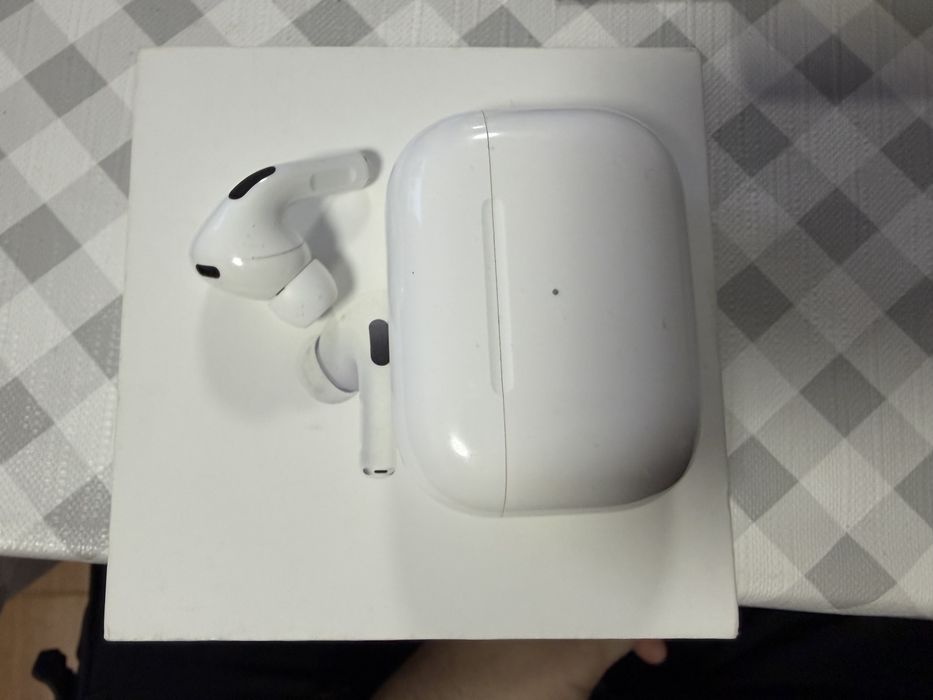 Продавам Airpods Pro 2nd Gen