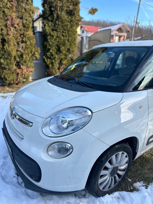 Vând Fiat 500L 2013 benzină