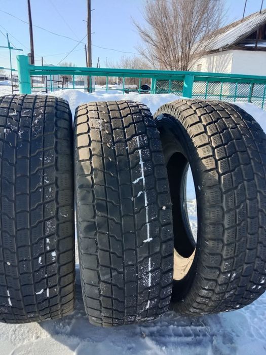 продам покрышки идеал состояние Р16