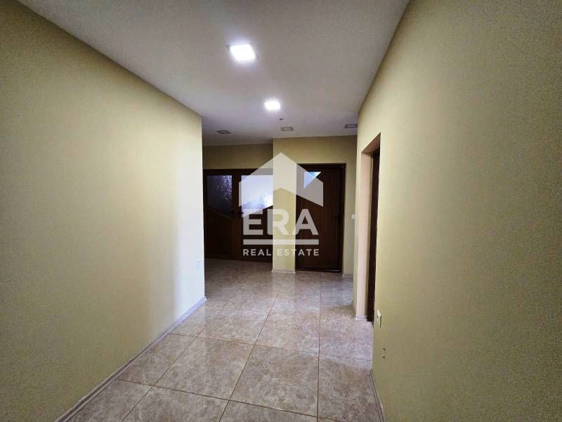 Продава се Къща в с. Щръклево, Област Русе - 273 кв.м за 605 €/кв.м - Снимка #8