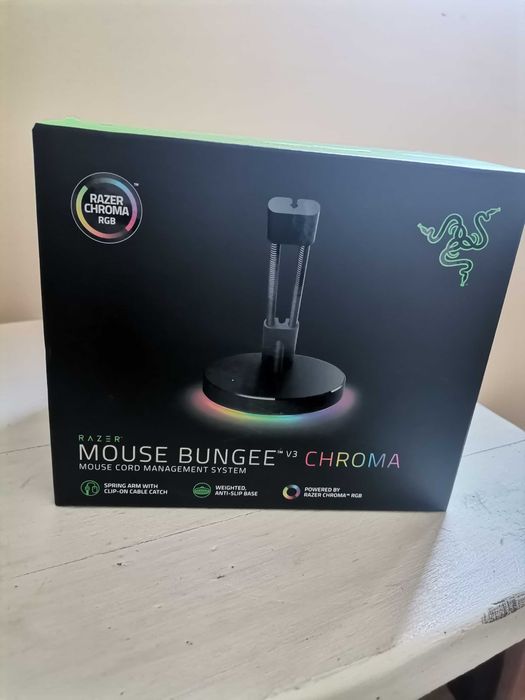 Razer Mouse Bungee V3 Chroma Държач на кабел за мишка
