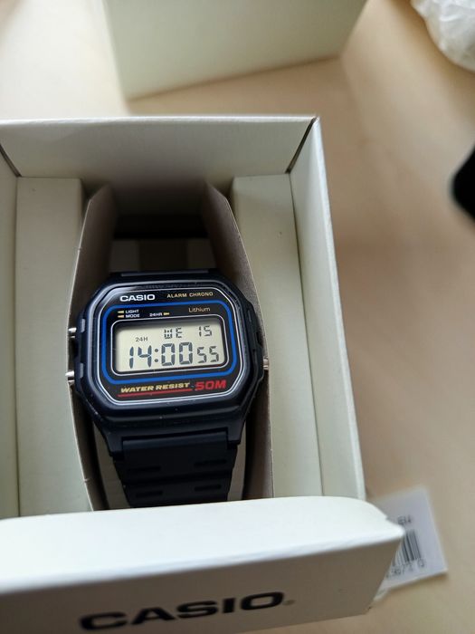 Casio часовници W59 и F94