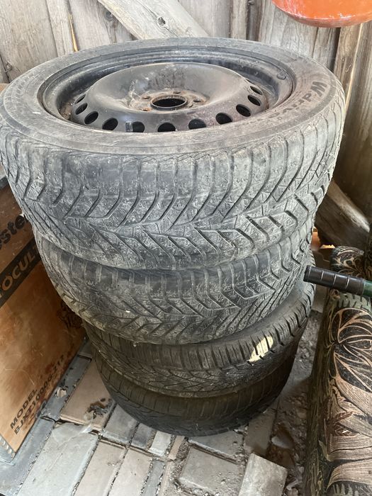 Roti R16/205 /55   5/108. Ford focus 2010