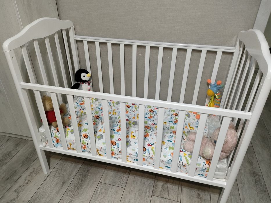 Продам детскую кроватку. В хорошем состоянии. Матрасик новый.