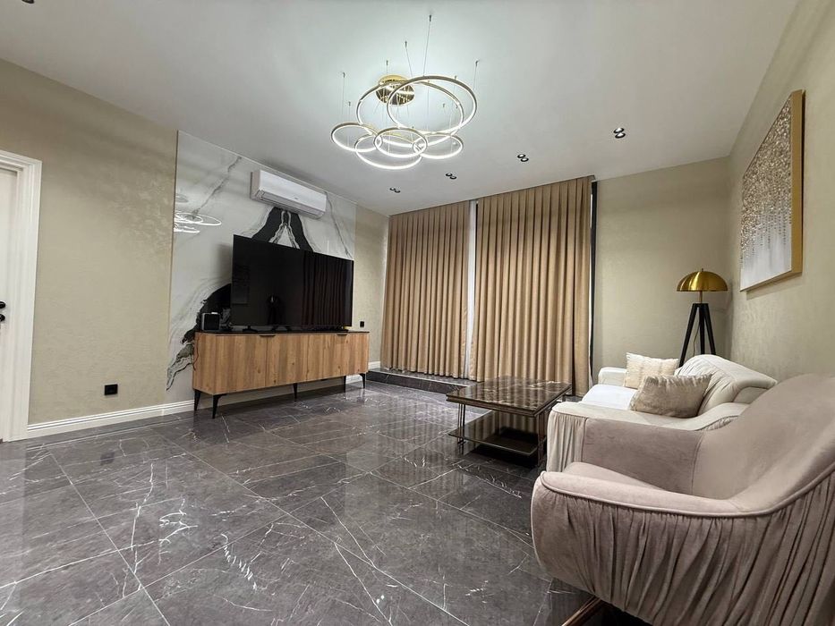 Riyoziy Продется 4 комнатная квартира ремонт Ташсельмаш, Вундеркинд