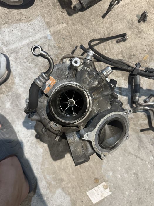 Голямо турбо бмв ф10 ф11 535д bmw f10 f11 535d f15 f16 4.0d f30 335d