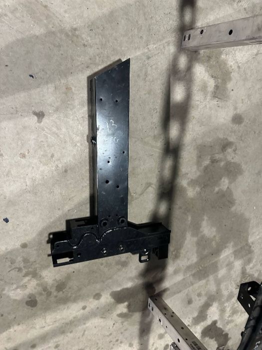 Suport radiatoare / armatura / cap lonjeron stanga BMW I3