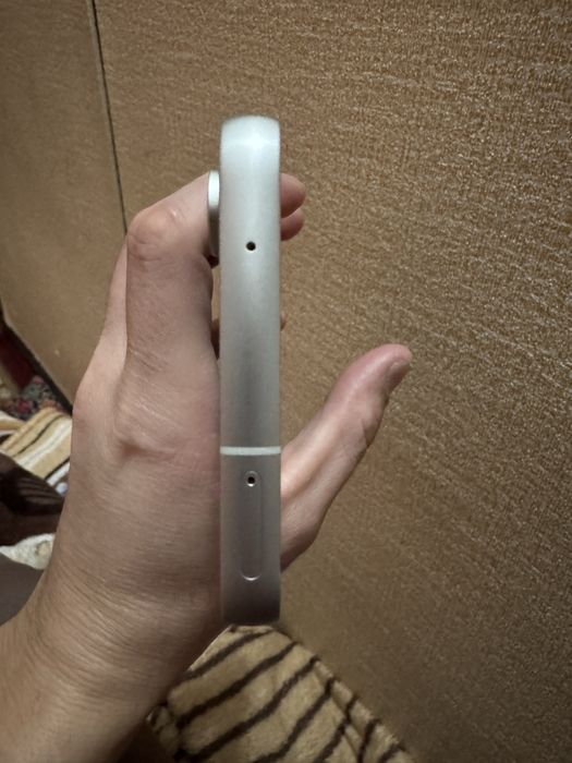 Samsung S23 FE 8/128 yengidey 320$