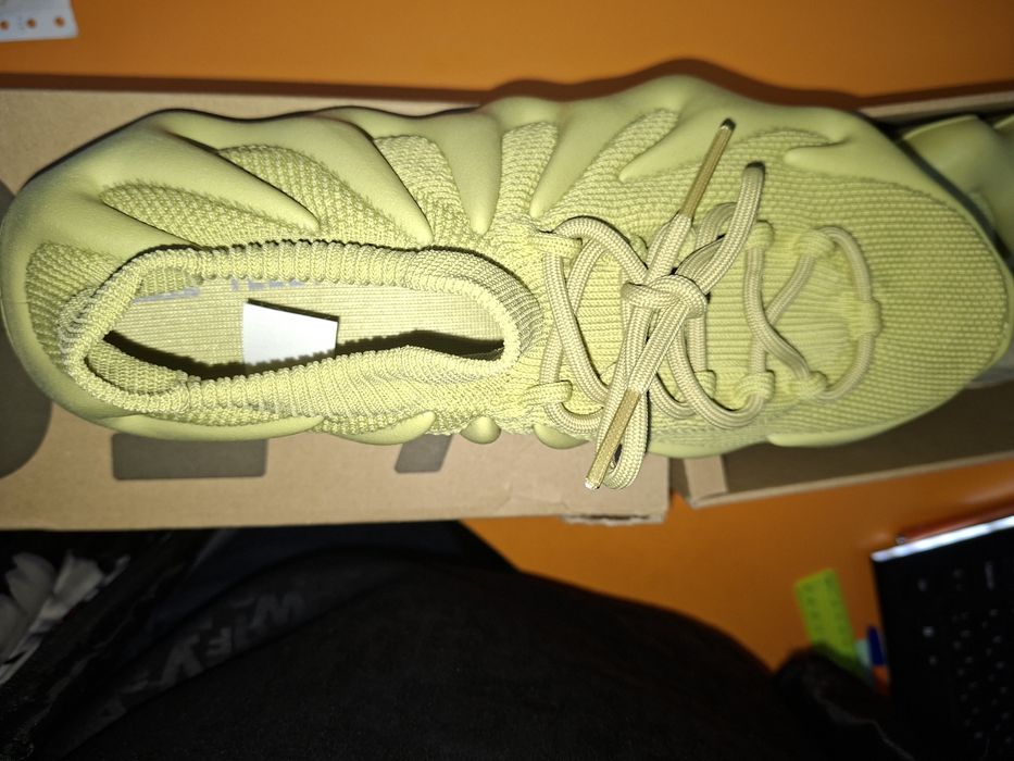 Нови спортни обувки