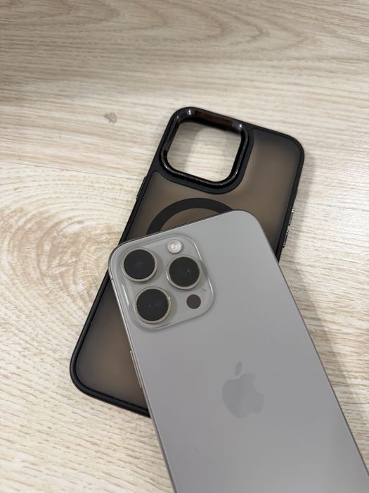Продам айфон 15 про Макс оригинал