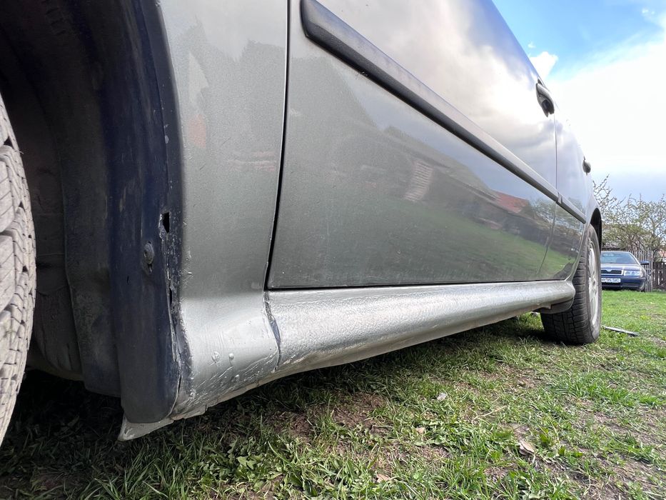 Skoda Octavia 1.8 Turbo – Caroserie complet renovată, stare excelentă.