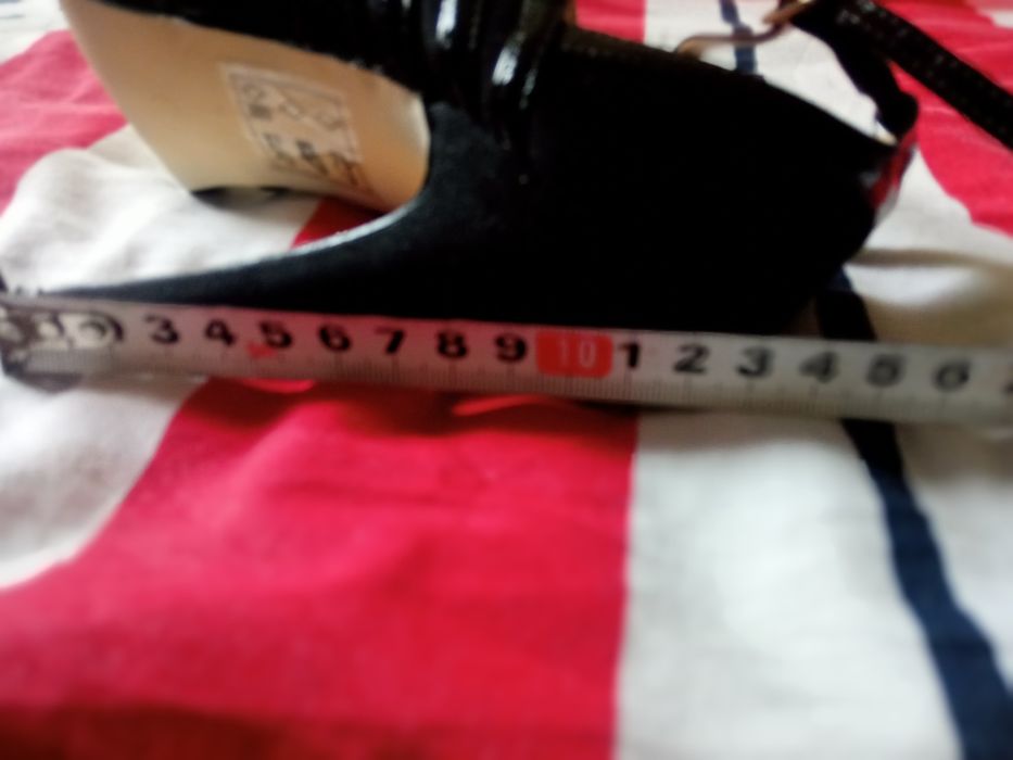 Прекрасни елегантни сандали 36номер