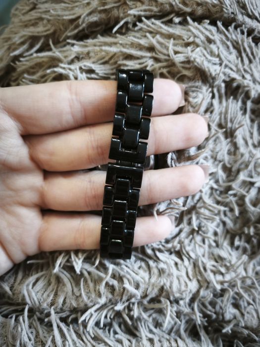 Продам часы под Chanel J12