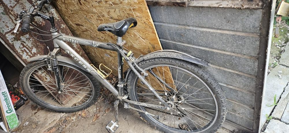 Vand biciclete  pret intre 200-400ron