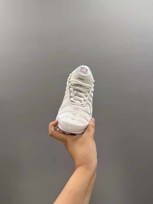 кроссовки Nike Air Max Plus TN white silver pink