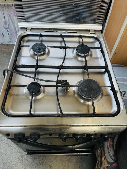 Газовая плита Индезит.