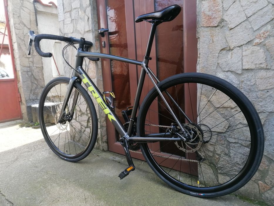 Шосеен TREK Domane Disc, Shimano Sora