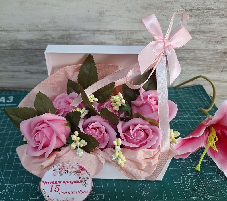 Балонени цветя за