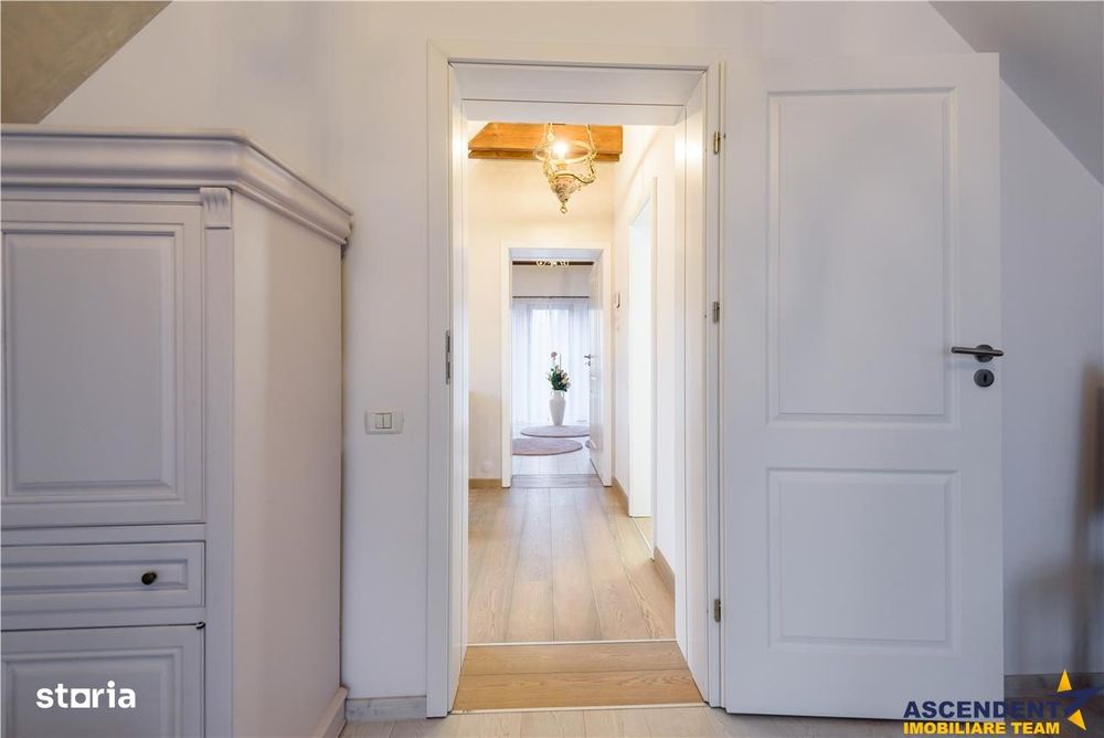 Casa spatioasa cu gradina si garaj, Sanpetru, Brasov