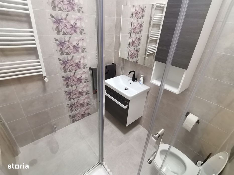 INCHIRIEZ ap. 3 camere de lux, prima inchiriere,zona Doamna Stanca