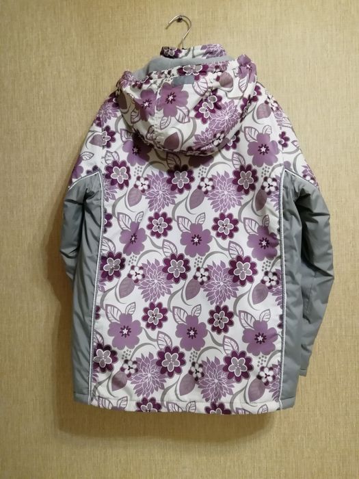 Куртка с капюшоном  на синтепоне  недорого.