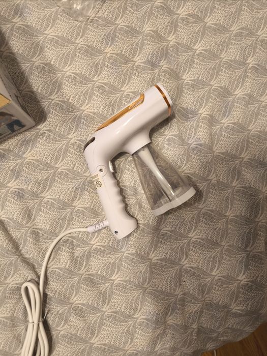 Fier de calcat vertical nou