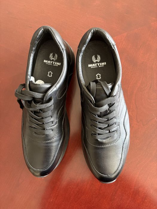 Продам мужские кросовки