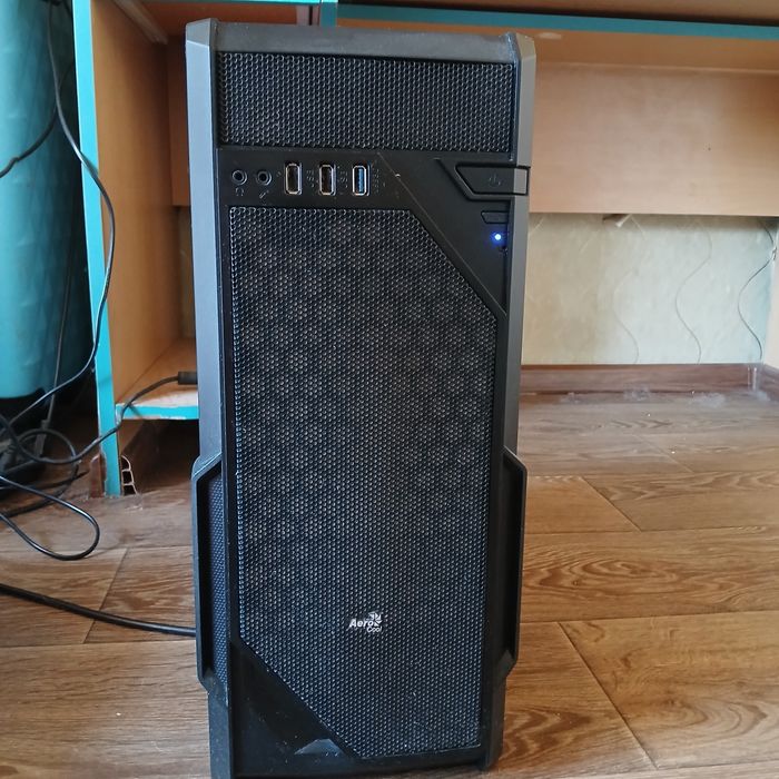 Компьютер в полной комплектации