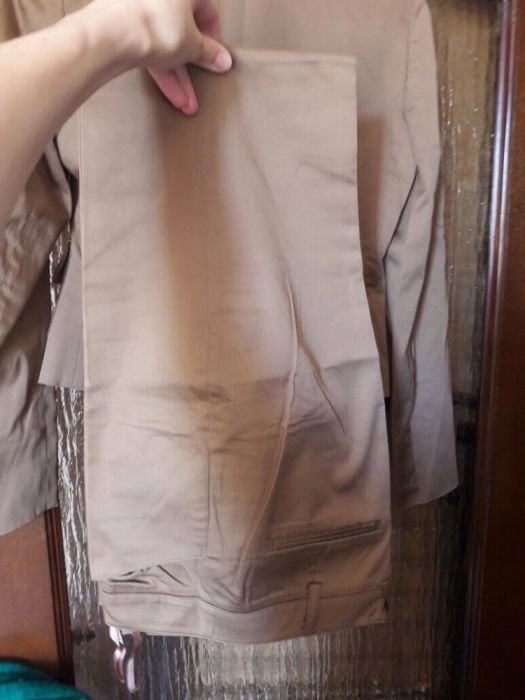 Продам женские костюмы