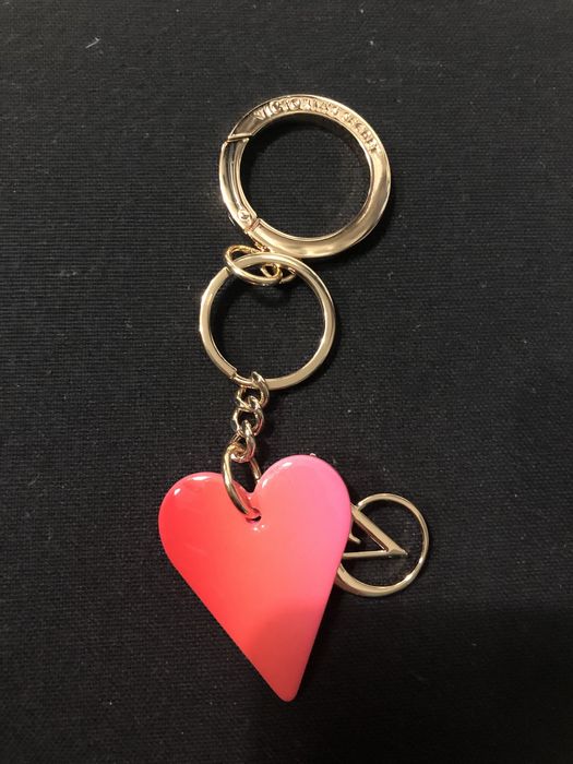 Accesoriu Victoria’s Secret, nou cu eticheta