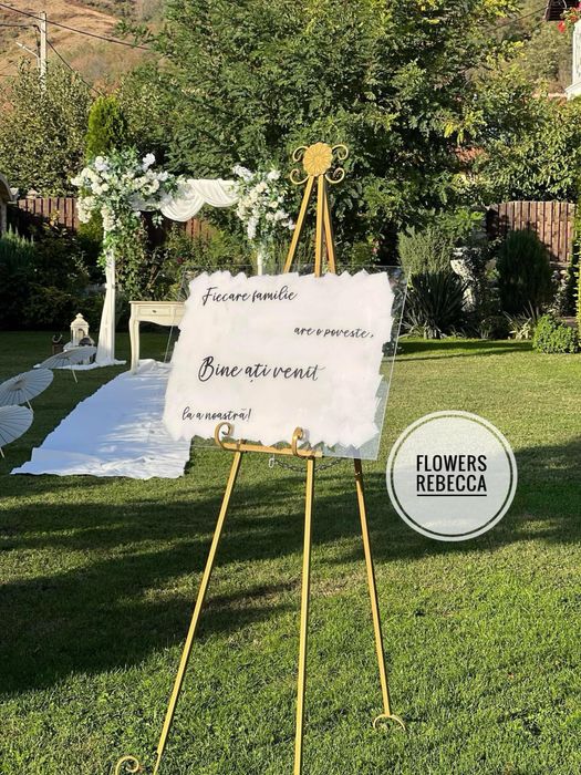 DE VÂNZARE – Aranjamente elegante pentru nuntă